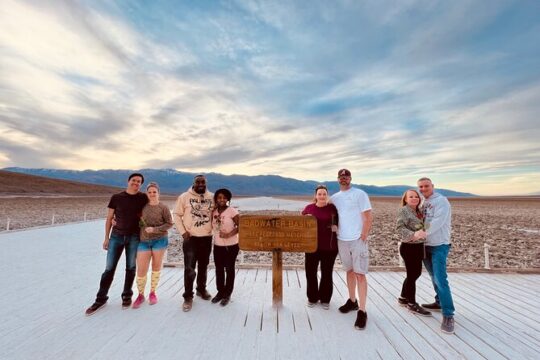 VIP Wine Tasting with Death Valley Sightseeing and Stargazing Photography Tour