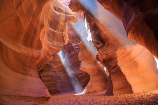 Upper Antelope Canyon & Horseshoe Bend Tour from Las Vegas