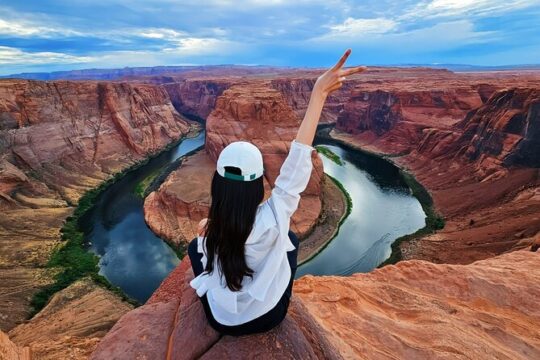 Full-Day Antelope Canyon and Horseshoe Bend Tour from Las Vegas