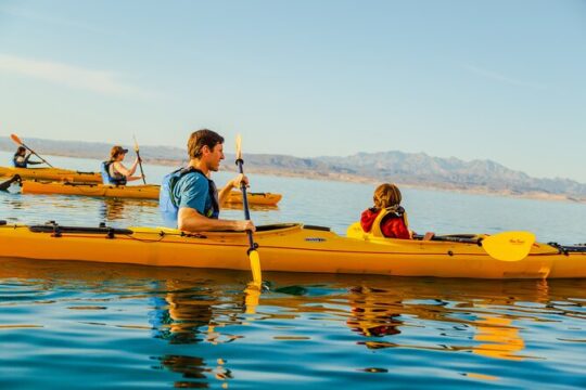 2 Hours Lake Mead Kayak Tour