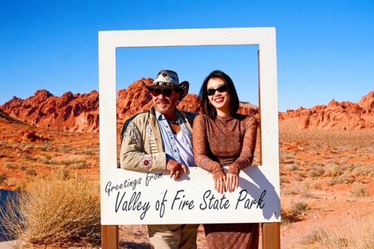 Small Group Valley of Fire Half Day Hiking Tour from Las Vegas