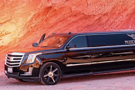 3HR Red Rock Limousine Tour with Wine and Goodies