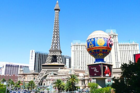 Skip-the-line Eiffel Tower and Paris Las Vegas Private Tour